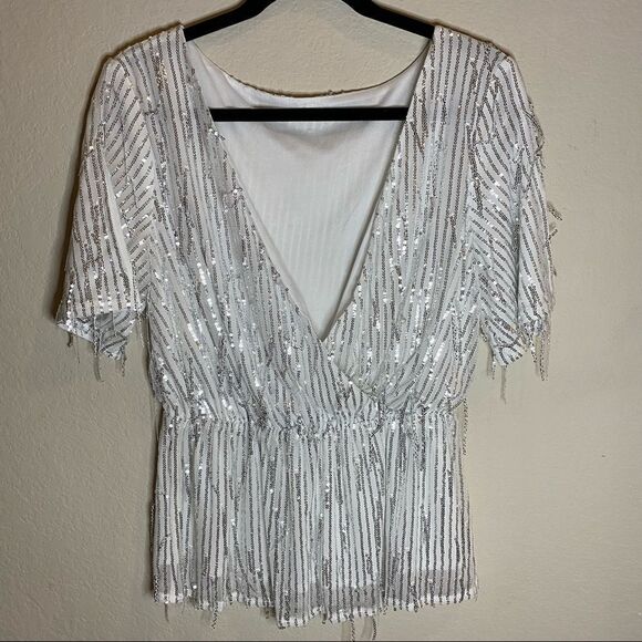 Silver Sequin NWOT V-neck Festive Top Sz M - Picture 7 of 7